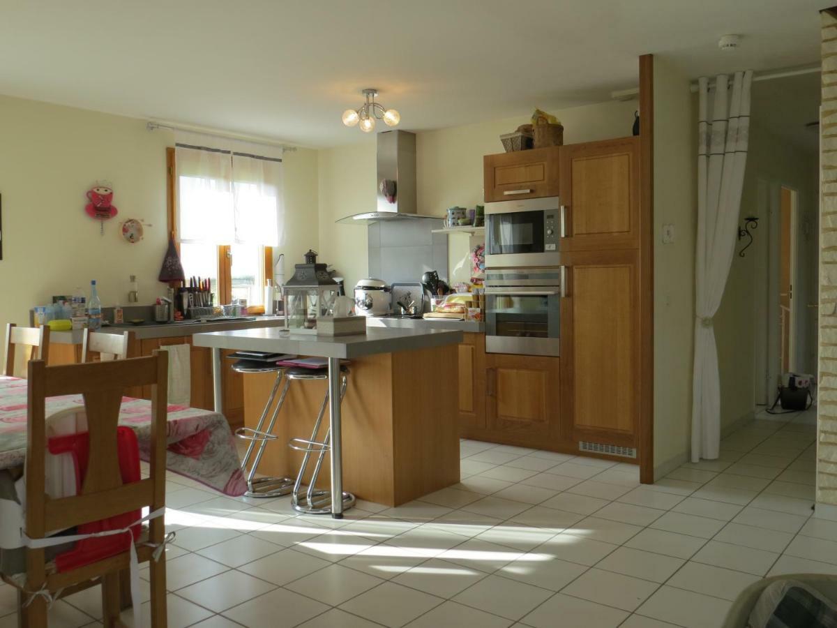Chambre D'Hotes La Cle Du Bonheur Manthelon Exterior photo